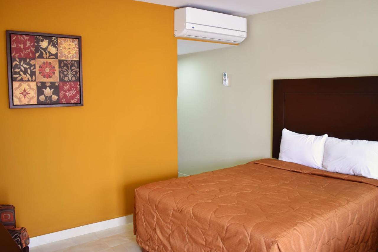 El Camino Hotel & Suites Heroica Caborca Exterior photo