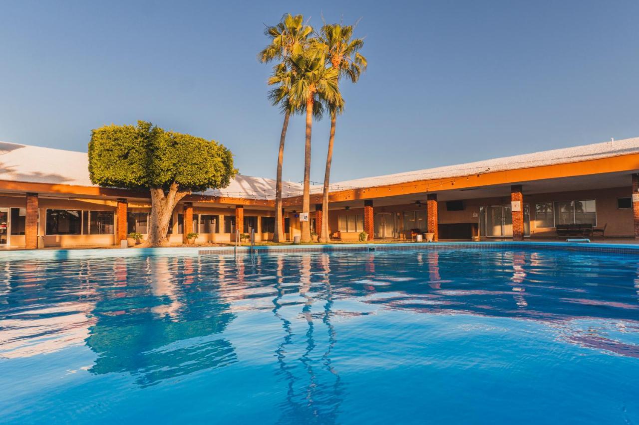El Camino Hotel & Suites Heroica Caborca Exterior photo
